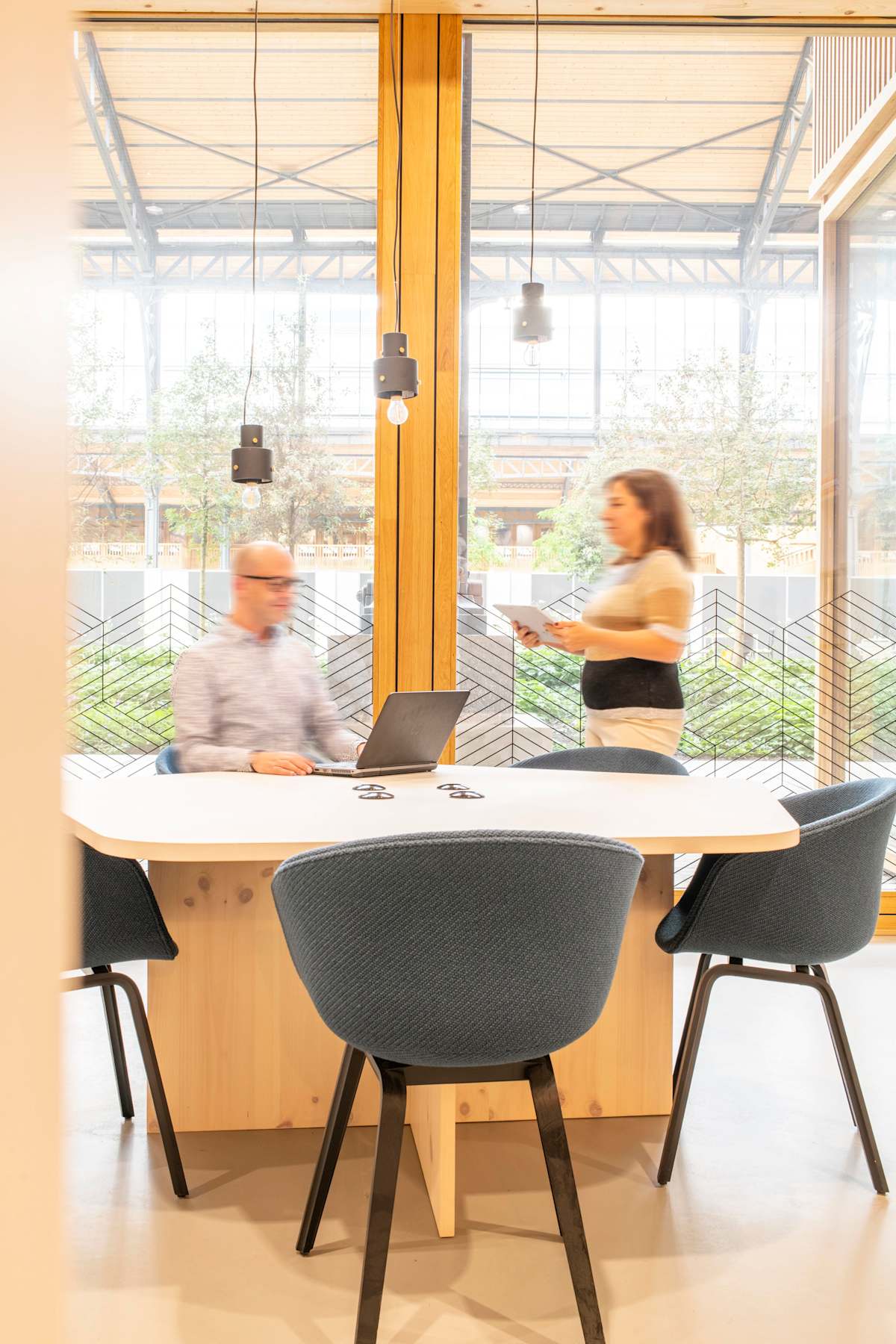 Coworking para equipos en A home for your business among a vibrant community | Officionados