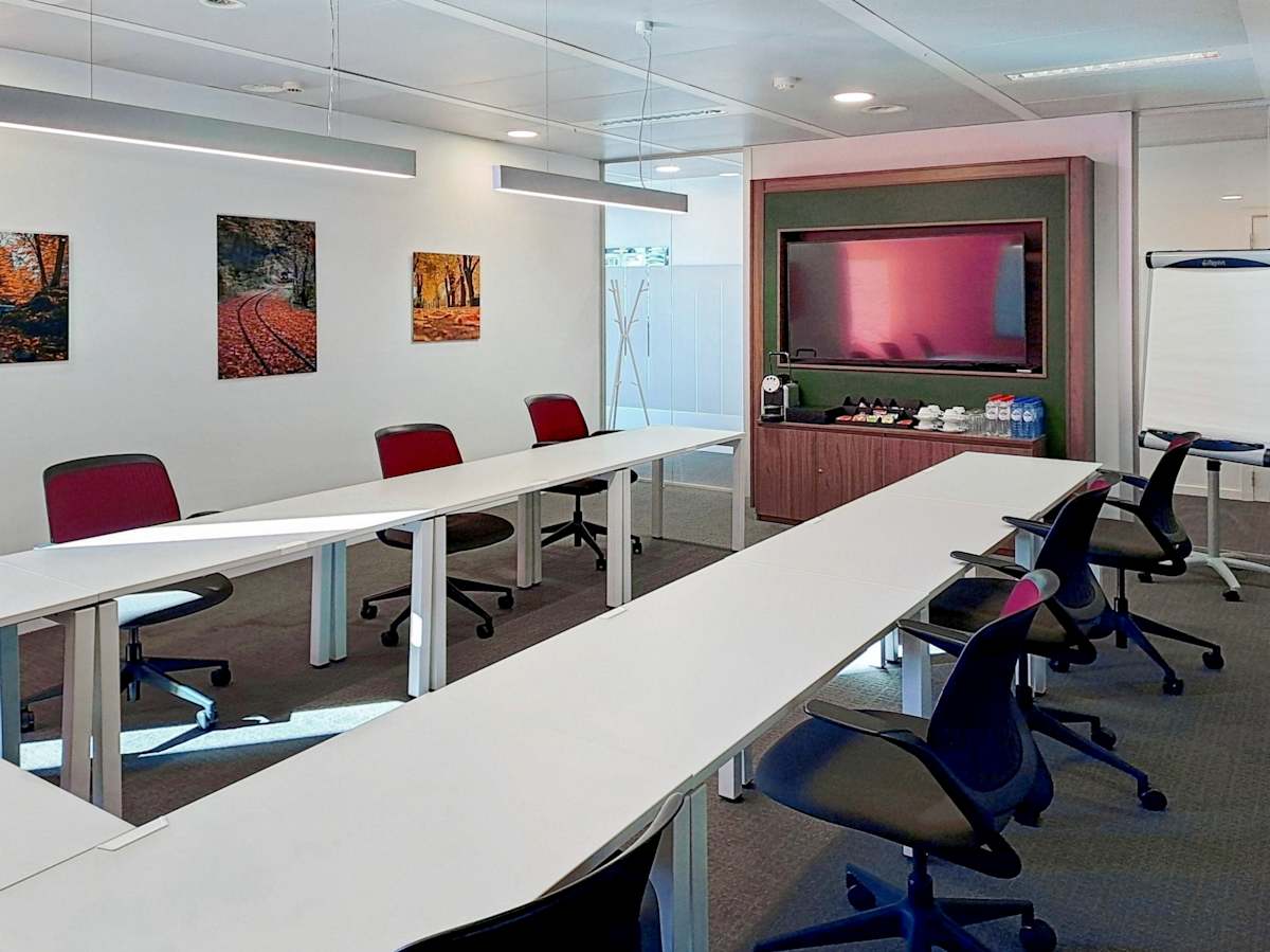 Coworking Impressive business hub in a provincial setting Brussels