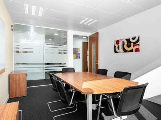 Coworking con sala de reuniones Sants Estacio