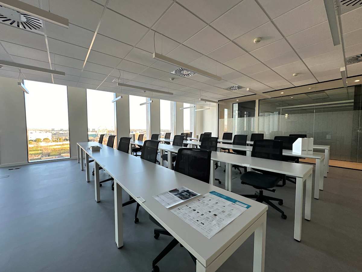Disponibilidad inmediata coworking Manoteras Madrid