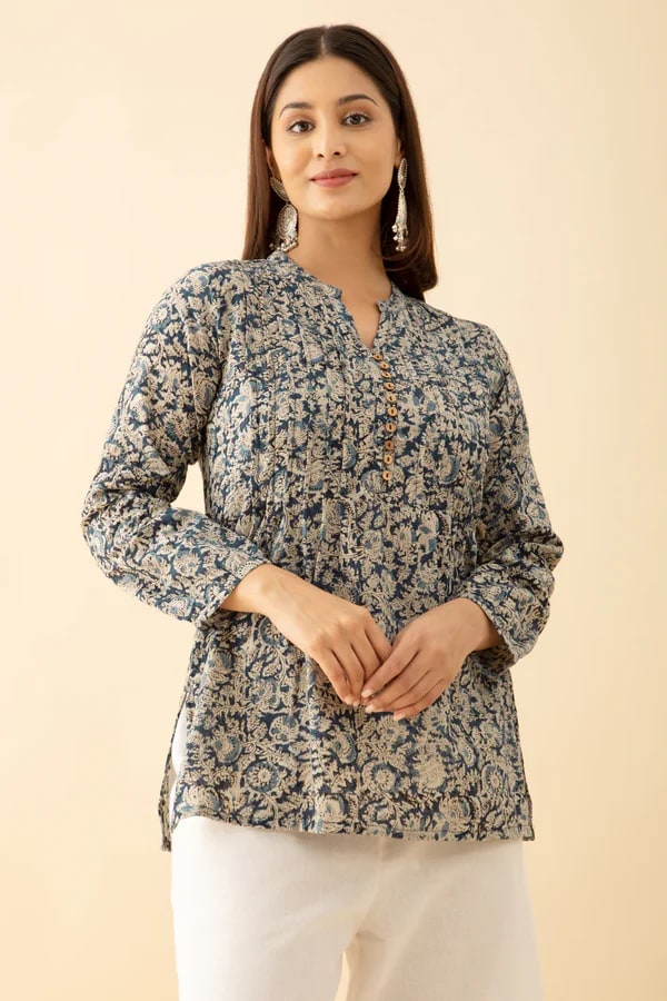 TUNICS