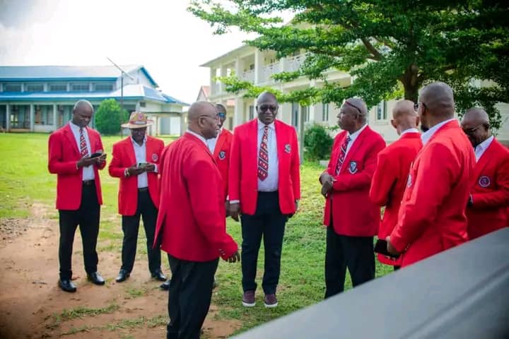 Alumni campus meeting