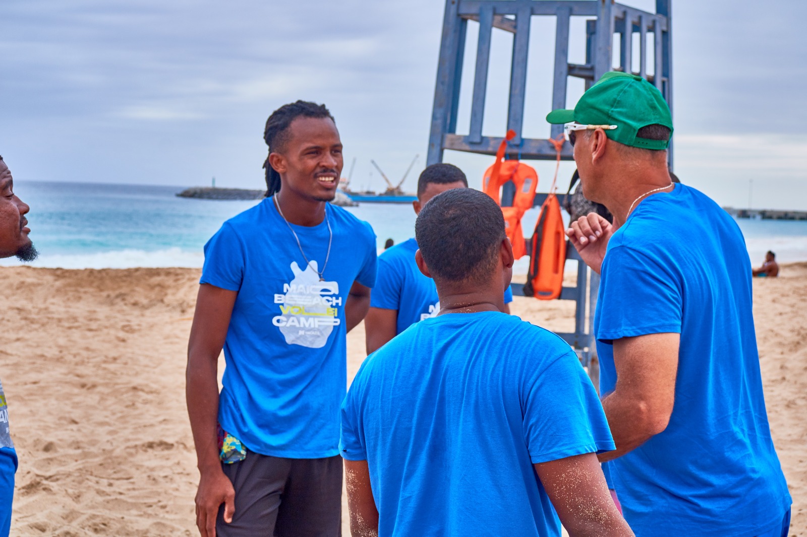 Atletas em ação no camp