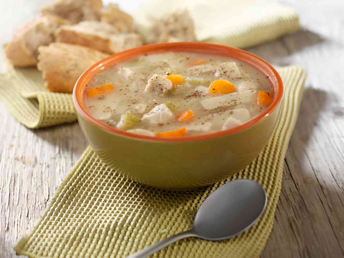 Panera Bread Chicken Noodle Soup Recipe (Homestyle & Comforting)