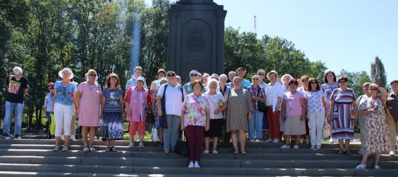 Комплексный центр социального обслуживания населения губкин. Юный Губкинец Губкин. Сельские просторы Губкин коллектив редакции. Дворец творчества Юный Губкинец Губкин город фото. Белгород Болховец школа 33 1 класс.