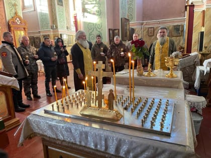 Благочинный приходов Алексеевского округа вместе с казаками района почтили память погибших от большевистских репрессий семей казаков