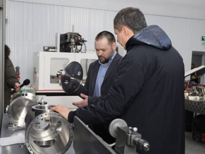 Вячеслав Гладков посетил несколько белгородских ведущих научных лабораторий в День российской науки