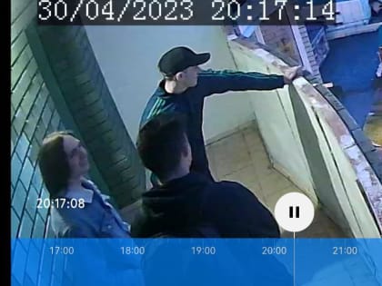 В Белгороде трое парней с муляжом оружия пытались забраться на крышу многоэтажки