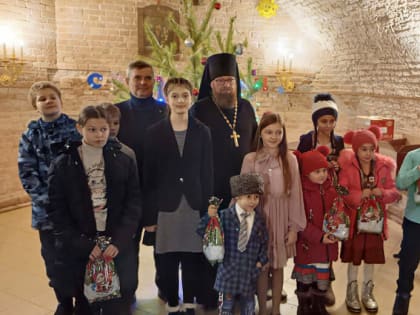 Урок мастер-класс для воспитанников воскресной школы посвящённый празднику Рождества Христова в Свято-Николаевском соборе города Валуйки