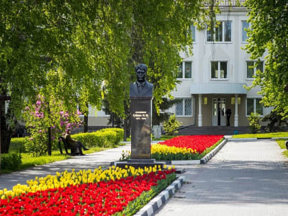 Администрация Губкинского округа получила 900 тысяч рублей за эффективную работу