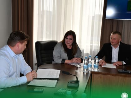 Сегодня первый заместитель главы администрации Алексеевского городского округа по АПК и имуществу Горбатенко Алексей Фёдорович провёл встречу с представителями Ильинской местной об