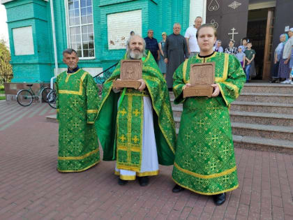 Святыни с частицами мощей прибыли в Ровеньки 1 августа