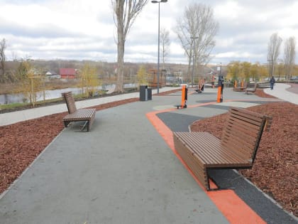 В Старом Осколе завершили первую очередь благоустройства набережной реки Осколец