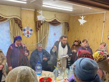 Чернянские социальные работники совместно со своими подопечными встретили праздник Крещения Господня!