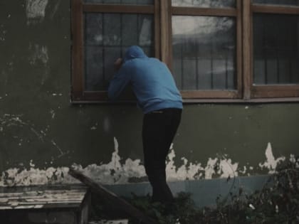 Полицейские раскрыли квартирную кражу в Яковлевском городском округе