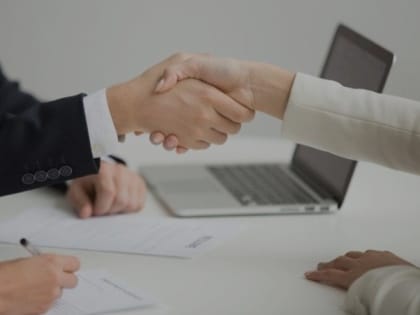 Вячеслав Гладков поделился промежуточными результатами реализации программы заключения соцконтрактов