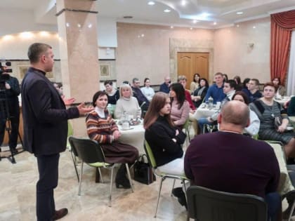 Встреча будущих медиков с представителями династий медицинских работников прошла в Губкине