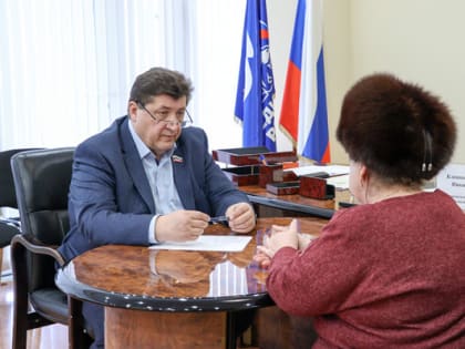 Юрий Клепиков провёл приём граждан в Белгороде