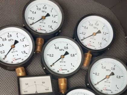 Приставы заставили старооскольца отдать контрольно-измерительные приборы
