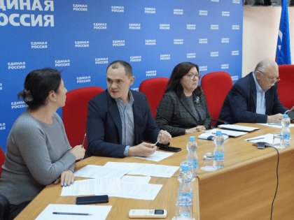 Реализацию партпроекта «Центр помощи по вопросам СВО» обсудили на совещании с региональными отделениями партии