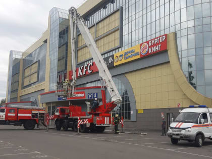 Огнеборцы ликвидировали условный пожар в торгово-развлекательном центре «БОШЕ»