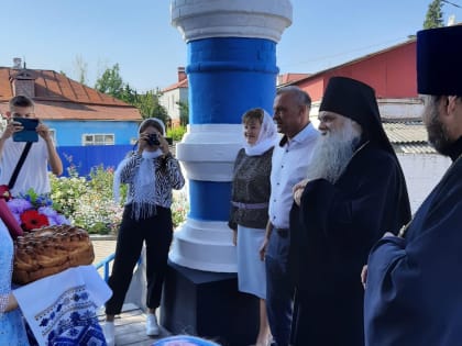 В праздник Успения Пресвятой Богородицы епископ Савва совершил Божественную Литургию в Успенском храме поселка Волоконовка