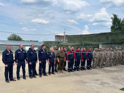 В Шебекинском горокруге за мужество и самоотверженный труд наградили 12 энергетиков