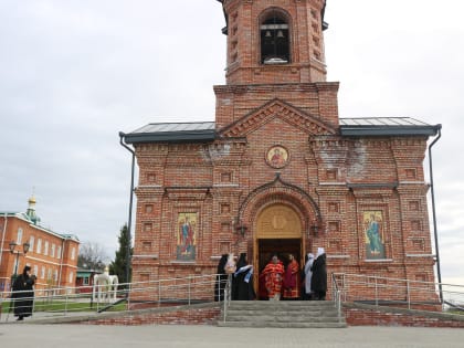 Архиерейское богослужение в Борисовском Богородице-Тихвинском женском монастыре