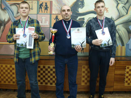 Тренер белгородской спортшколы стал чемпионом ЦФО по шахматному блицу