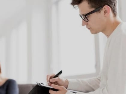 Психологическая помощь стала доступна в поликлиниках по ОМС