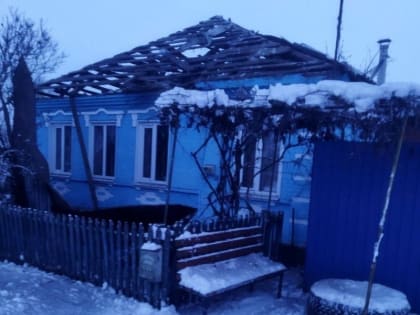 Под Белгородом снаряд попал в жилой дом