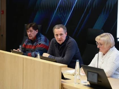 Вячеслав Гладков провëл оперативное совещание по восстановительным работам в Белгороде