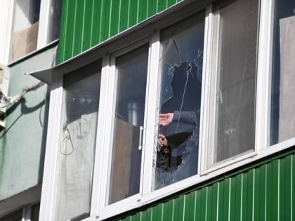 В Белгороде строители практически завершили монтаж окон в многоквартирном доме, пострадавшем от обстрела 7 февраля
