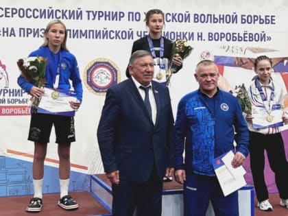 Спортсменка из Старого Оскола завоевала серебро на всероссийском турнире по борьбе
