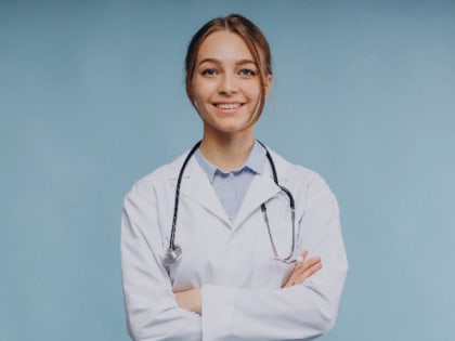 Правительство расширило перечень медработников для получения соцвыплат