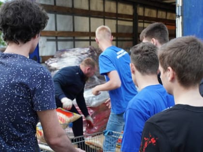 Партийцы со всей страны продолжают помогать жителям приграничных территорий региона, которые находятся в ПВР