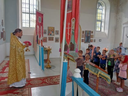 В храме святой блаженной Клеопатры села Нижние Лубянки состоялся молебен перед началом нового учебного года