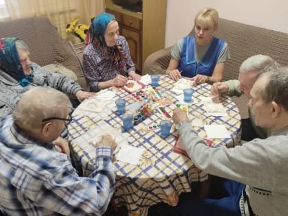 Занятие по арт-терапии прошло в Скороднянском Доме-интернате губкинской территории