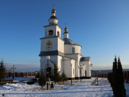 В субботу первой седмицы Великого поста епископ Софроний совершил Литургию в Покровском храме села Шопино
