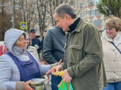 Вячеслав Гладков оценил работу ярмарки на улице Королёва в Белгороде
