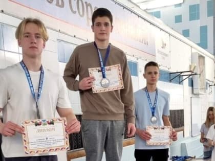 Шебекинские спортсмены стали победителями и призёрами кубка Белгородской области по плаванию