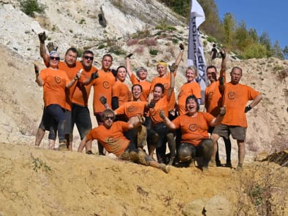 Две белгородских команды вышли на экстремальный забег «Стальной характер»