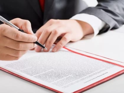 Губкинские прокуроры разъяснили правила оформления социального контракта