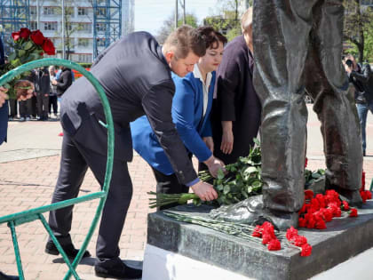 Белгородские партийцы почтили память пострадавших от аварии на Чернобыльской АЭС