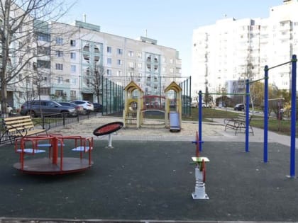 В Белгороде завершается благоустройство детской площадки во дворе дома №14 по улице Молодёжной