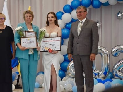 Школьные выпускные вечера прошли в Новооскольском городском округе