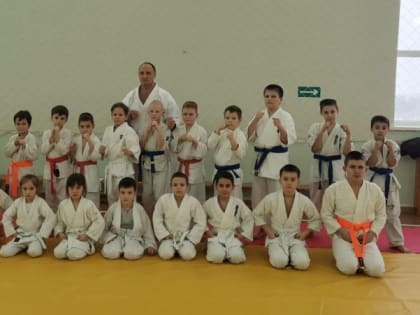 Посвящённые празднованию Нового года соревнования по киокусинкай прошли в Таврово