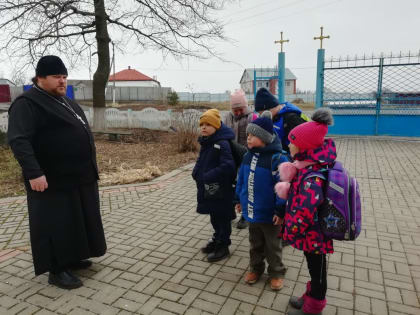 Храм Рождества Христова села Лесное посетили учащиеся местной общеобразовательной школы