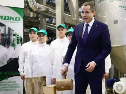 Владимир Путин по видеосвязи открыл новый завод в Белгородской области