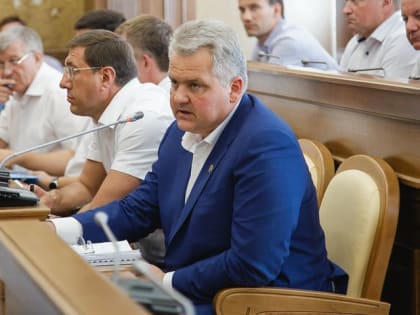 Бывшего замгубернатора Константина Полежаева подозревают в получении взяток премиальными автомобилями